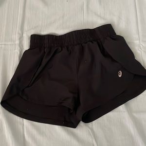Black active wear shorts